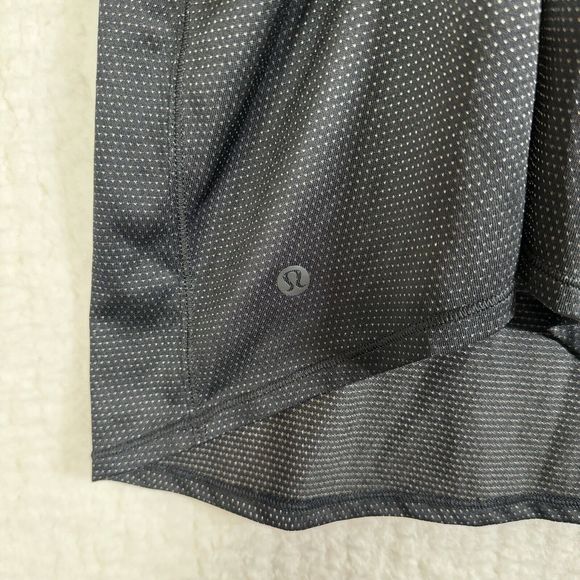 Lululemon Women’s Size 2 Tank Top with Built In Bra Black Tiny Gold Dots - Picture 7 of 11